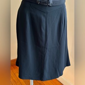 Dana Buchman Black Plain Midi Skirt Zipper In Back SZ P10 Great Condition